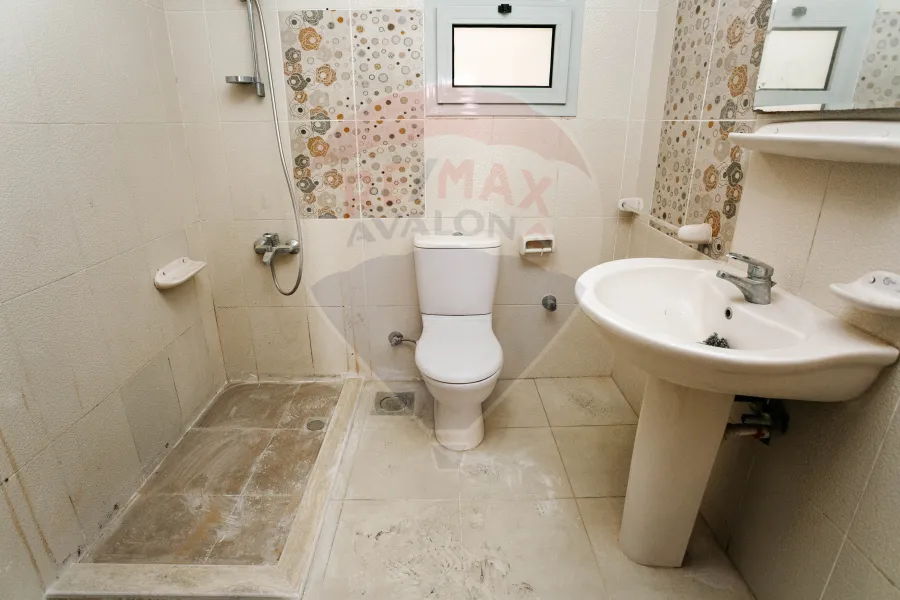 شقة للبيع 202 م سابا باشا (قصر المرغيني)