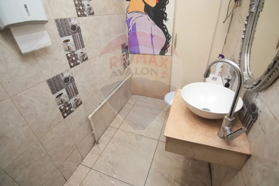 Shop for sale 118 m Rushdi (directly on the tram)