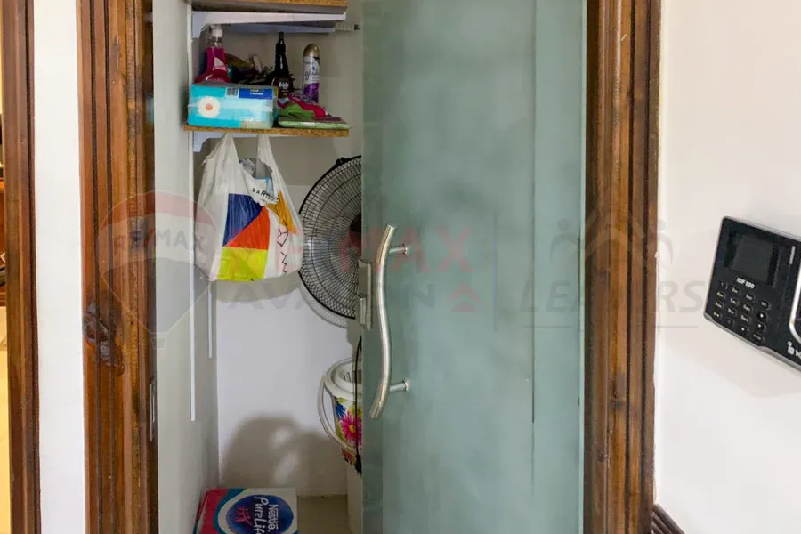 شقة إداري للبيع 50 م سموحة (ش فوزي معاذ)