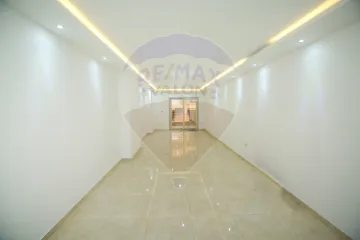 شقة مرخصة للبيع  210 م جليم ( خطوات من البحر و الترام )