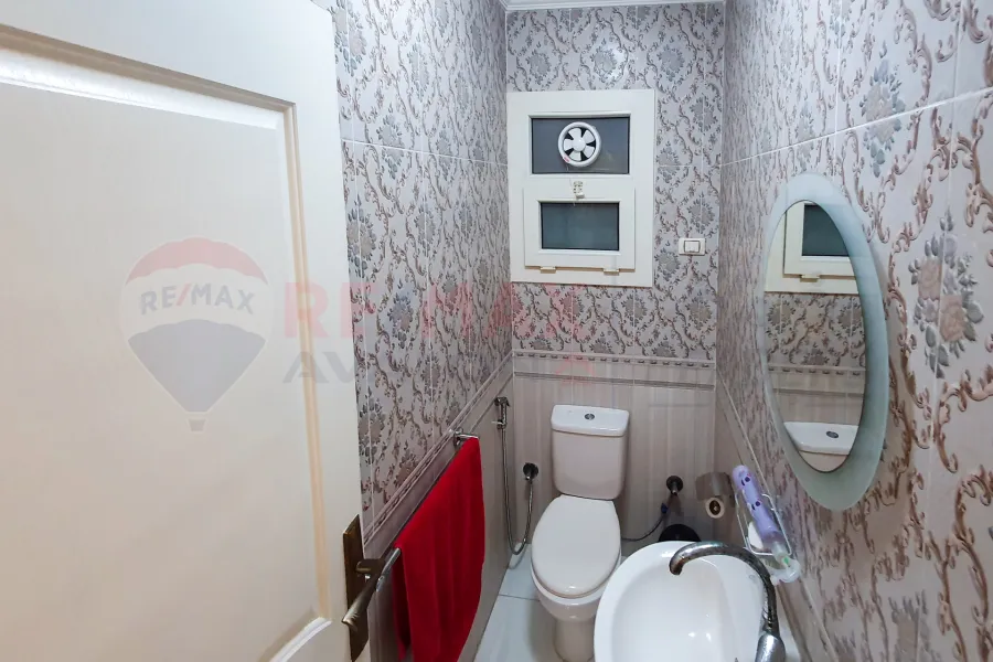 Apartment for sale 170 m Roushdy (Directly on the tram)