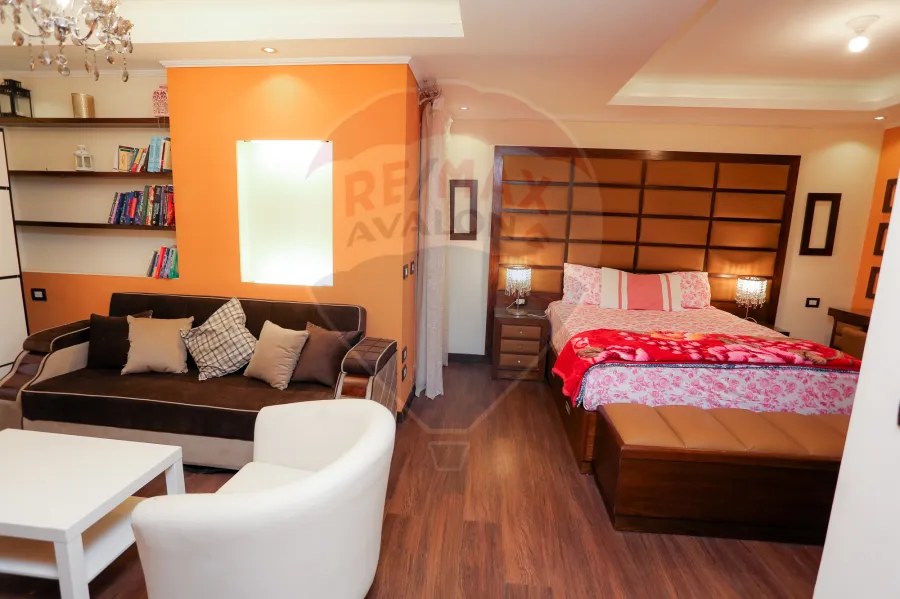 (شقة للإيجار 215 م العصافرة (أول نمرة من البحر