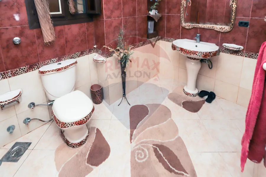 Apartment For Sale 475 m Camp Ceasar ( Directly On The Sea )