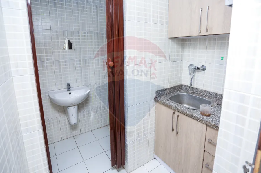 Shop For Rent 237 m Smouha (Elnasr Club St.) - Suitable For All Activities