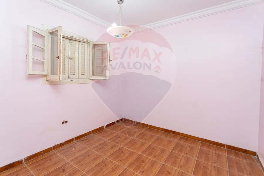 شقة للبيع 120م ميامي (ش جمال عبد الناصر)