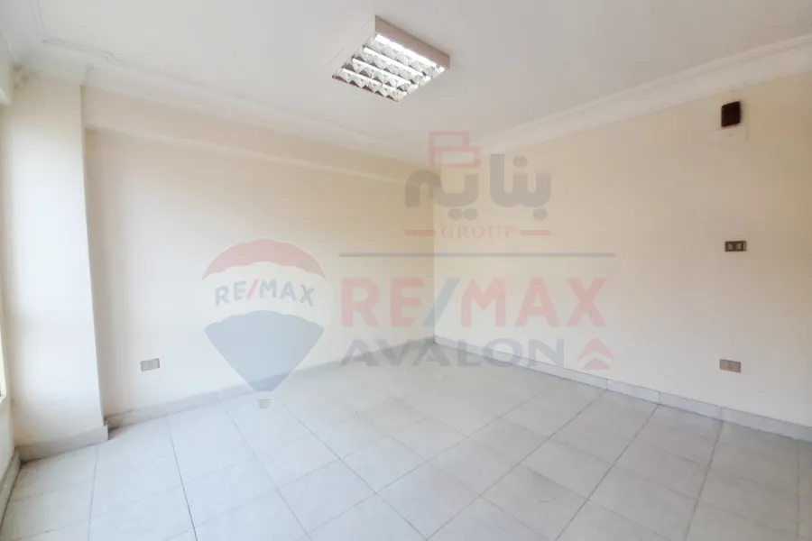 ميزان اداري للايجار 95 م السيوف (ش اديب معقد)