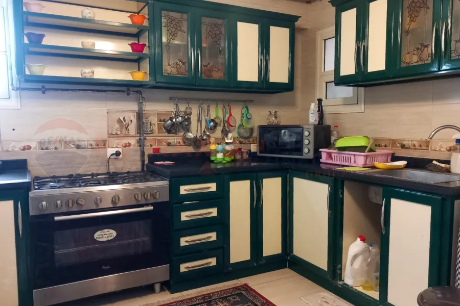 شقة للبيع 160 م بحري ( علي البحر مباشرة )