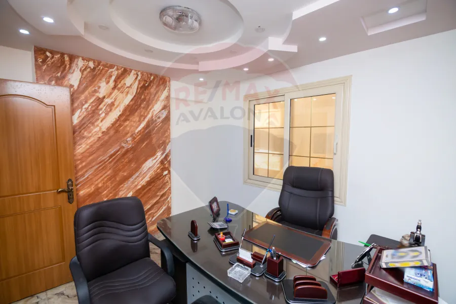 Administrative unit For sale 70 m Moharm bek (El Baliana St.)