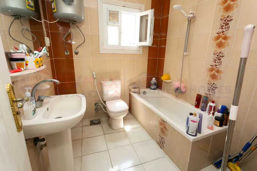 شقة للبيع 135 م لوران (ش محمد دري)