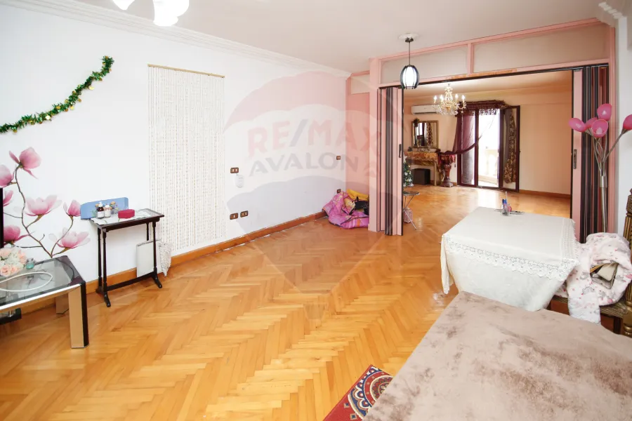 شقة للبيع 185م -  لوران (شارع سرهنك - مينا فلورنس)