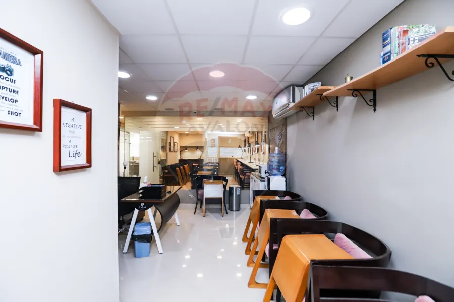 مقر ادارى للبيع 140 م جناكليس ( شارع أبوقير الرئيسي )