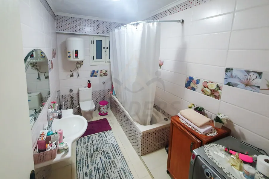 شقة للبيع 155 م السرايا (ش الدكتور رشوان)