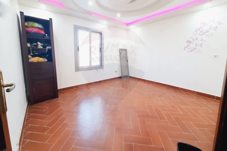 Apartment For Sale 160 m Roushdy (Steps From Sirya St.)