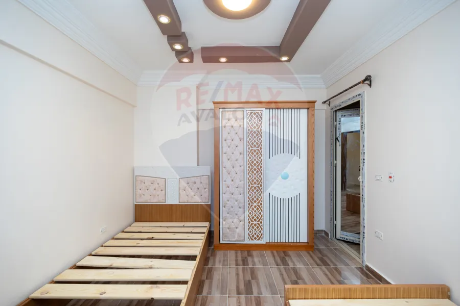 شقة للبيع 145 م ميامي (ش خالد بن الوليد - عمارات الزهور)