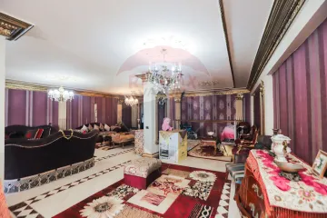 شقة للبيع 475 م كامب شيزار ( على البحر مباشرة )