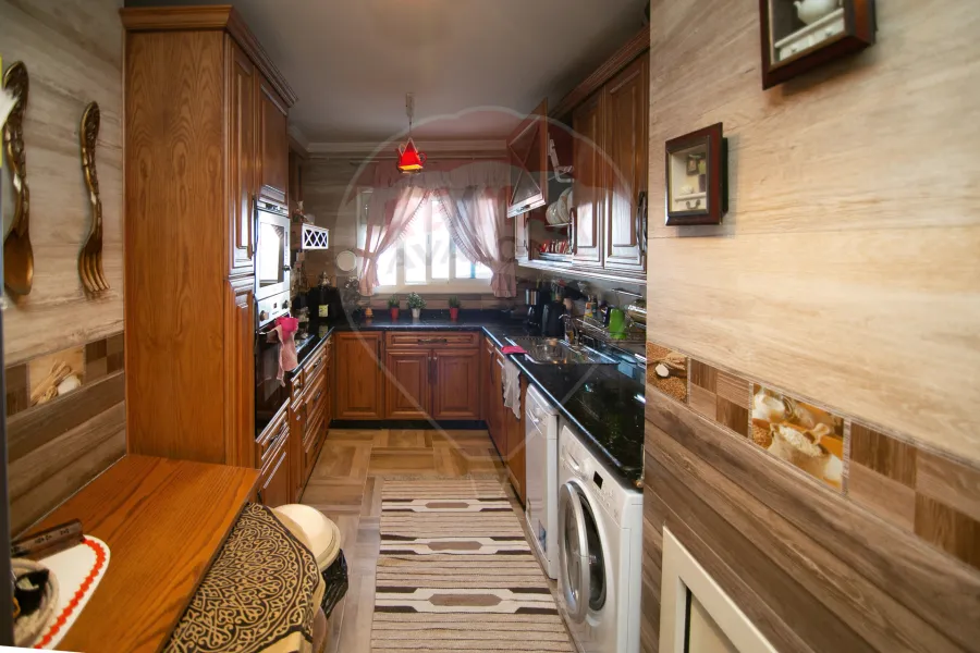 شقة للبيع 223 م سموحة (أنطونيادس سيتي)