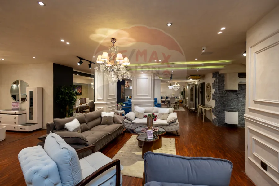 Shop for rent 600 m Louran (directly on the tram)