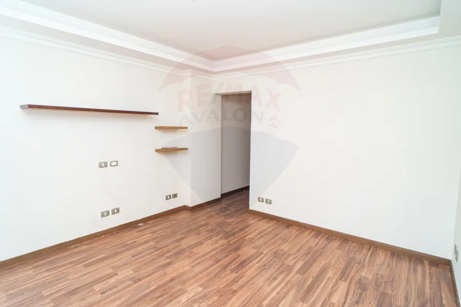 شقة للبيع 270 م كفر عبده (عمارة براند)