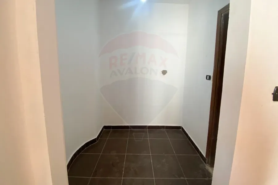 شقة للبيع 264 م جليم (ش رسمي باشا)