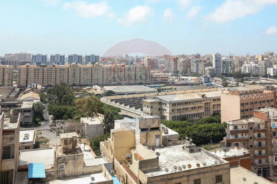 مقر إداري للبيع 140 م كفر عبده ( ش سكينة بنت الحسين)