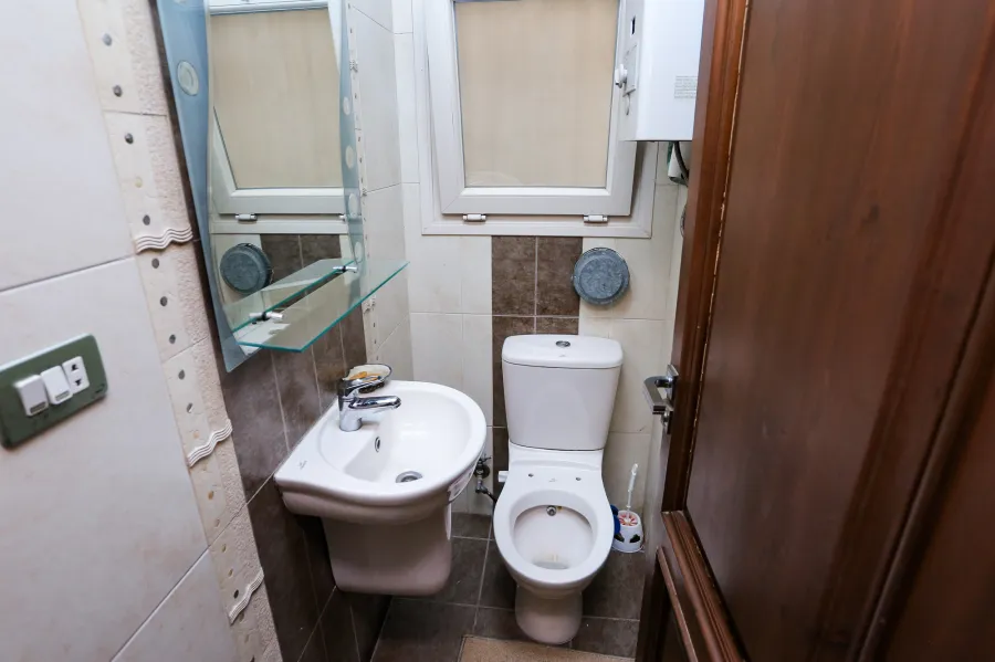 Apartment for sale 200 m Stanly ( Directly On The Sea )