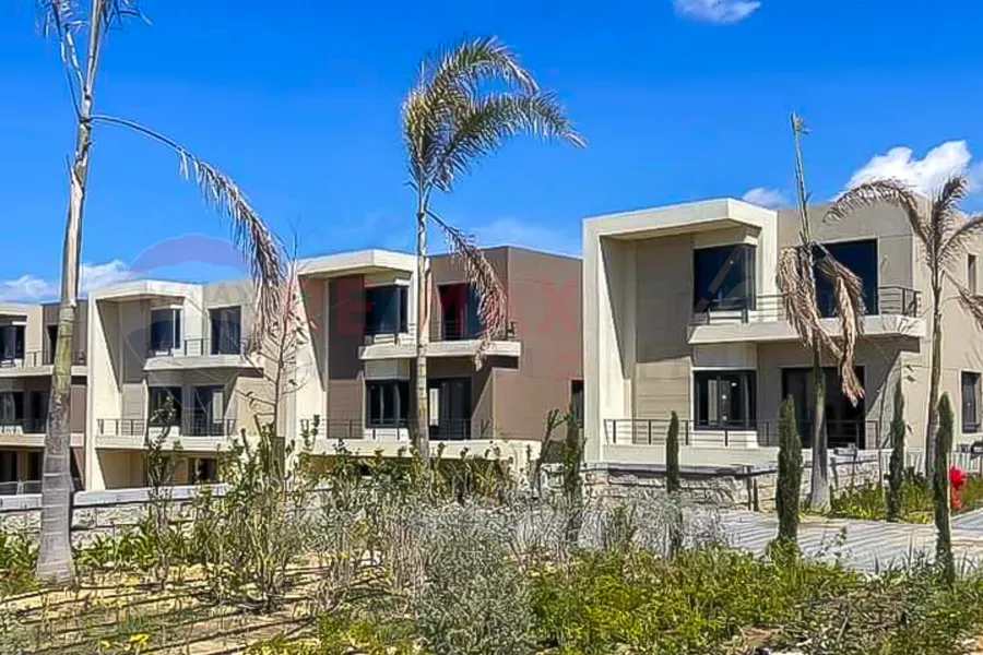 فيلا كورنر للبيع 294 م بالم هيلز اسكندرية