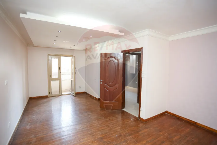Apartment for rent 135 m Louran (steps from Abu Qir Street)