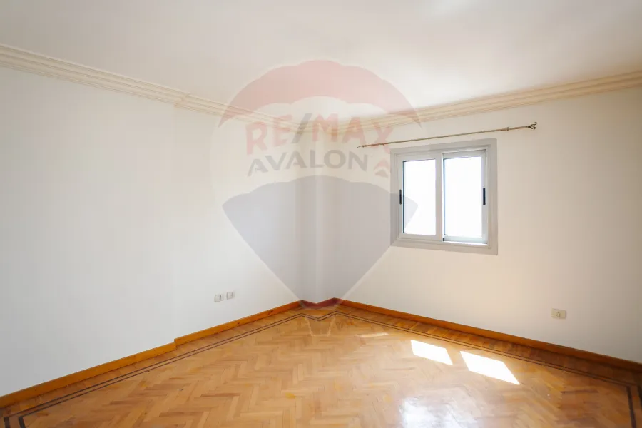 شقة للبيع 202 م سابا باشا (قصر المرغيني)