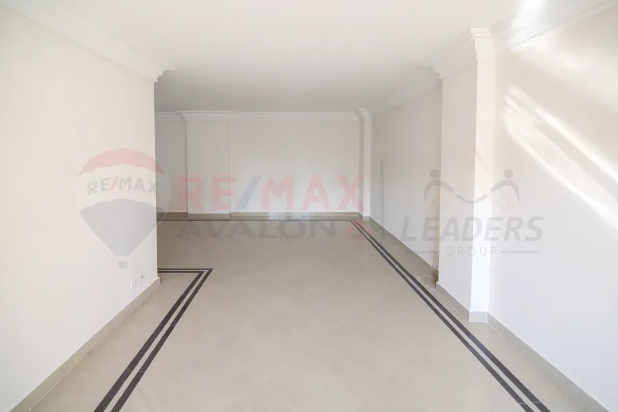 Apartment for rent 200 m Smouha (Albert El Awal St.)