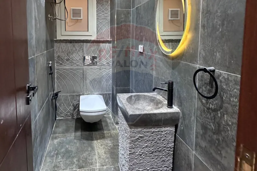 شقة للبيع 218 م (كومباوند أليكس ويست)