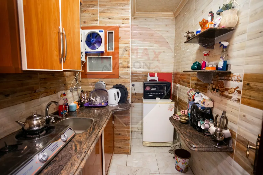 مقر اداري للبيع 110 م محرم بك (ش الرصافة )