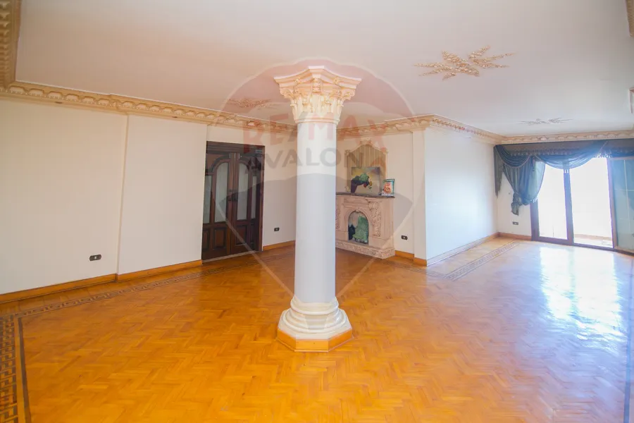 شقة للبيع 175 م مصطفى كامل (خطوات من كيروسيز)