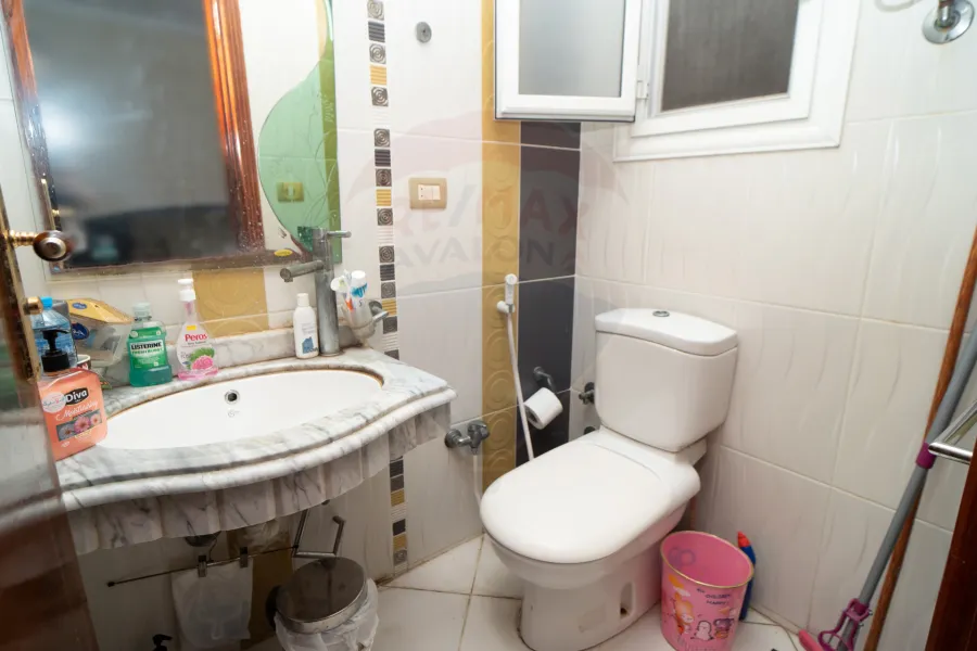 شقة للبيع  190 م سموحة (ش فوزي معاذ)