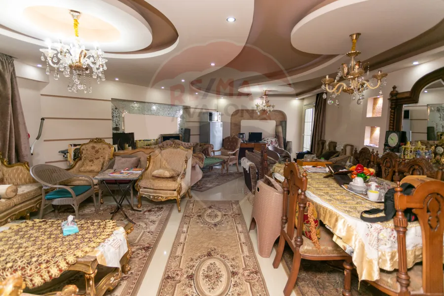 شقة للبيع 267 م سموحة (ش 14 مايو)