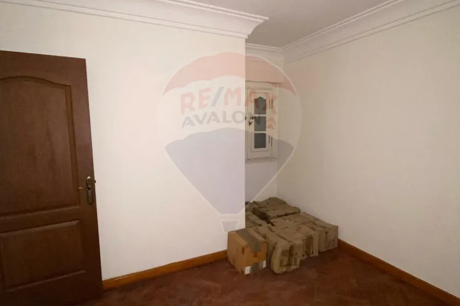 Apartment for sale 180 m Smouha (Fawzi Moaz main St - Brand building)