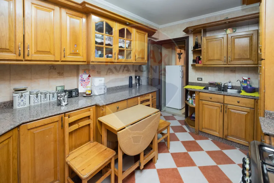 Apartment for sale 270 m Louran (El-Eqbal main st.)