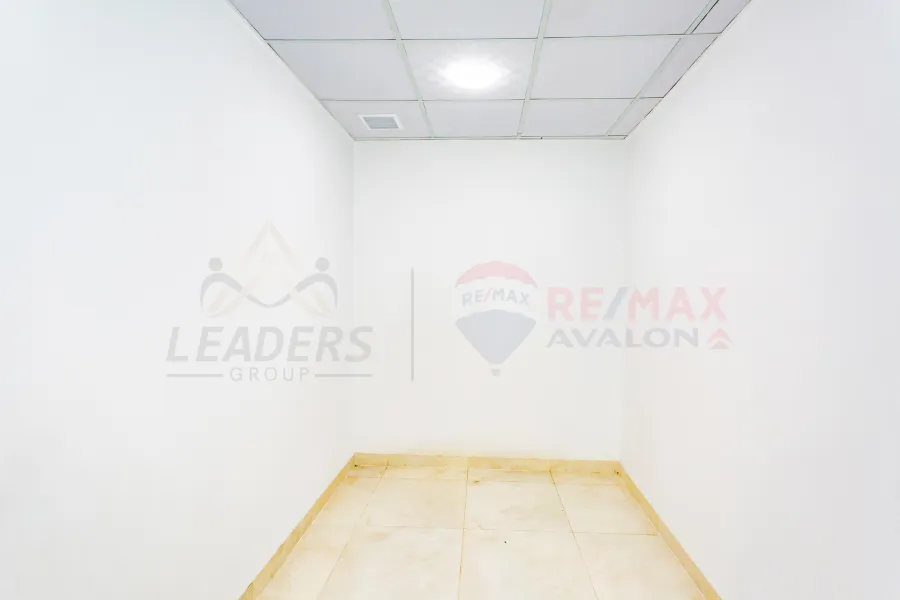 مقر اداري للإيجار 500 م وينجت (بجوار كارفور)