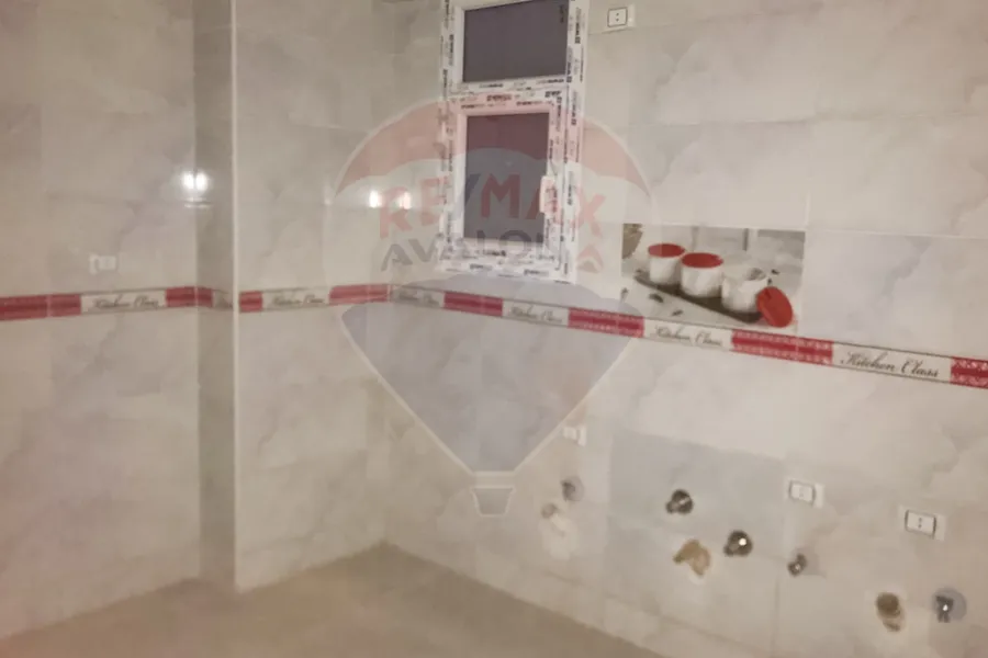 شقة للإيجار 135 م (ترام - الوزارة)