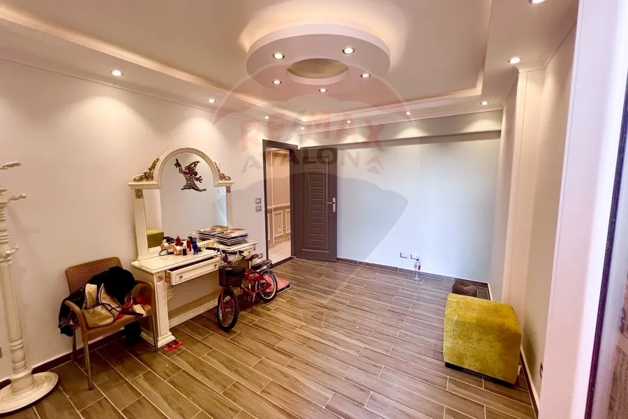 شقة للايجار 165 م  سموحة الجديدة (كومباوند اليكس ستارت)