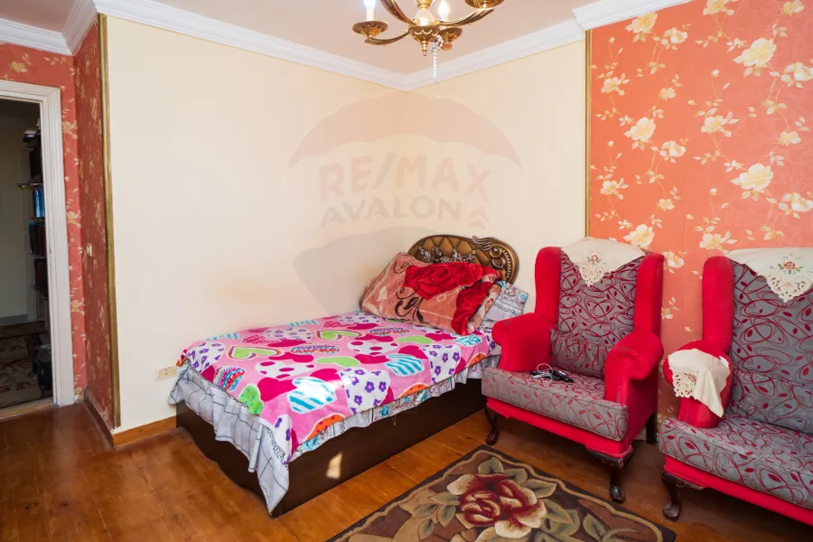 شقة للبيع 135 م محرم بك  (شارع الفردوس)