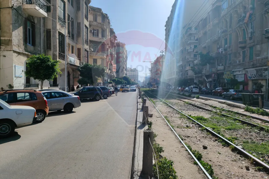 Shop for sale 40 m Azarita (Directly on the tram between shamblion and souter st.)