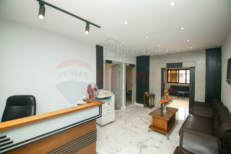 شقة إداري للبيع 175 م الحي اللاتيني (ش فؤاد الرئيسي)