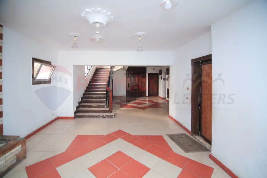 Apartment for sale 140 m Sidi Gaber (Al-Dobat Mustafa Kamel Buildings)