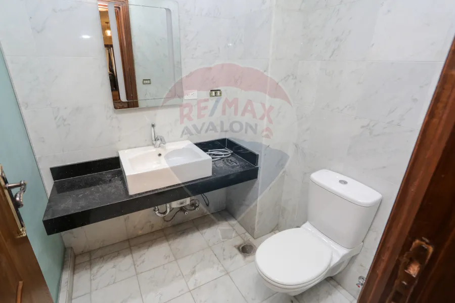 شقة للإيجار المفروش 345 م زيزينيا (أمام قصرالمجوهرات)