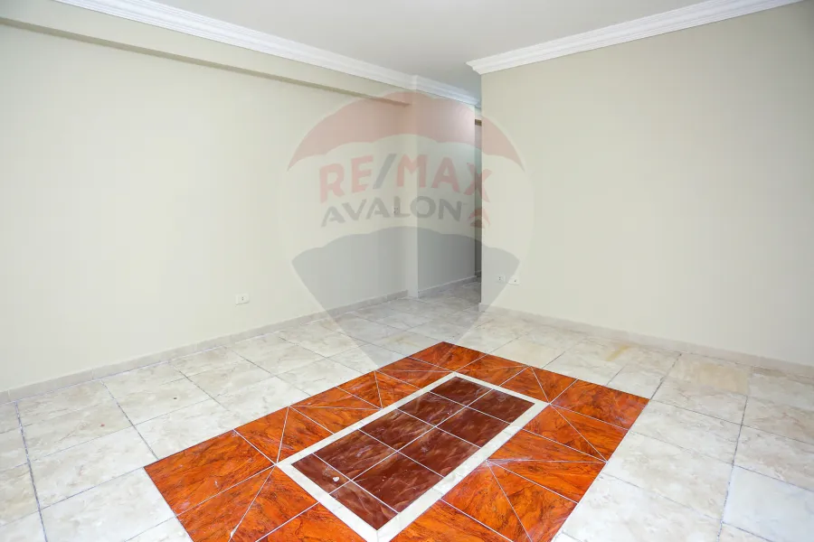 شقه للبيع 265 م رشدي (علي الترام مباشرة - عمارة براند)