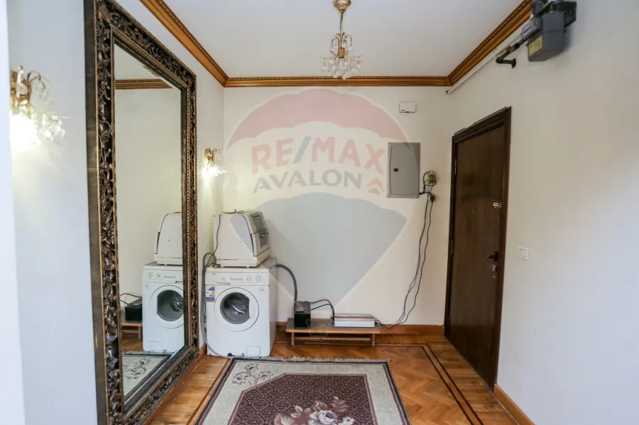 شقة للبيع 450م سموحة (خطوات من ش فوزى معاذ ونادى سموحة- عمارة عنانى)