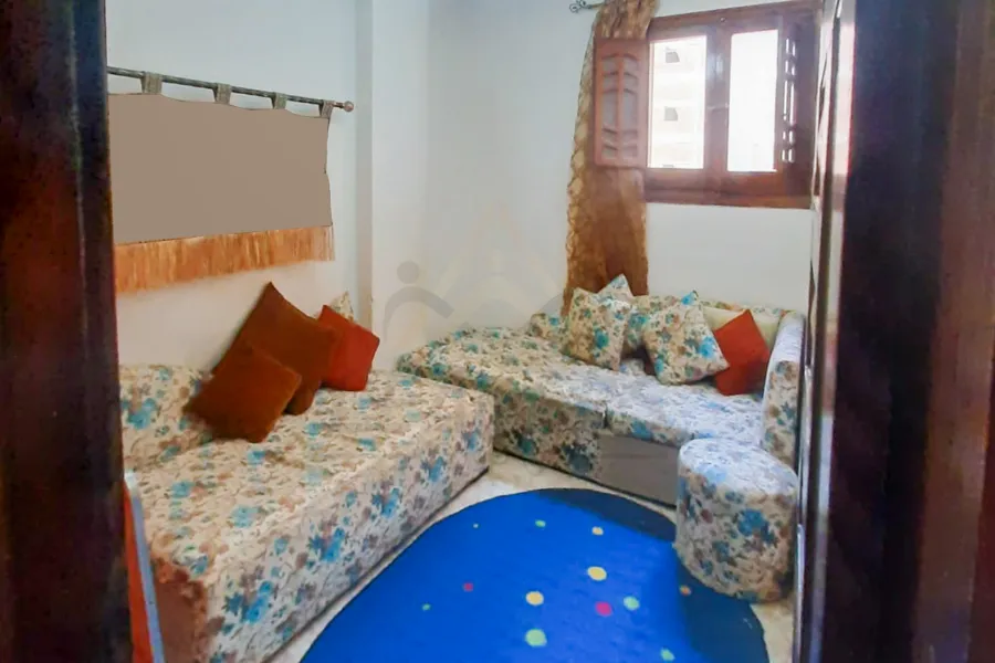 شقة للبيع 100 م سموحه (ش النصر)