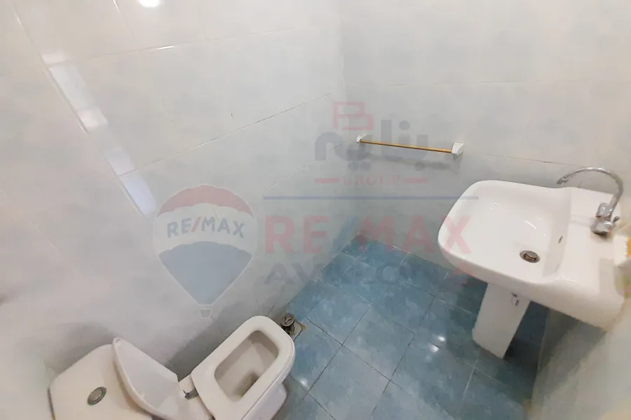 ميزان اداري للايجار 95 م السيوف (ش اديب معقد)