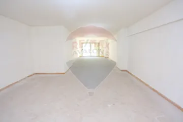 شقه للبيع 215 م رشدي (ش ابو قير مباشرة)