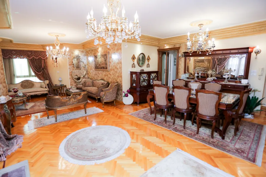 Apartment for sale 175 m Zezinia (Steps from foursesone)